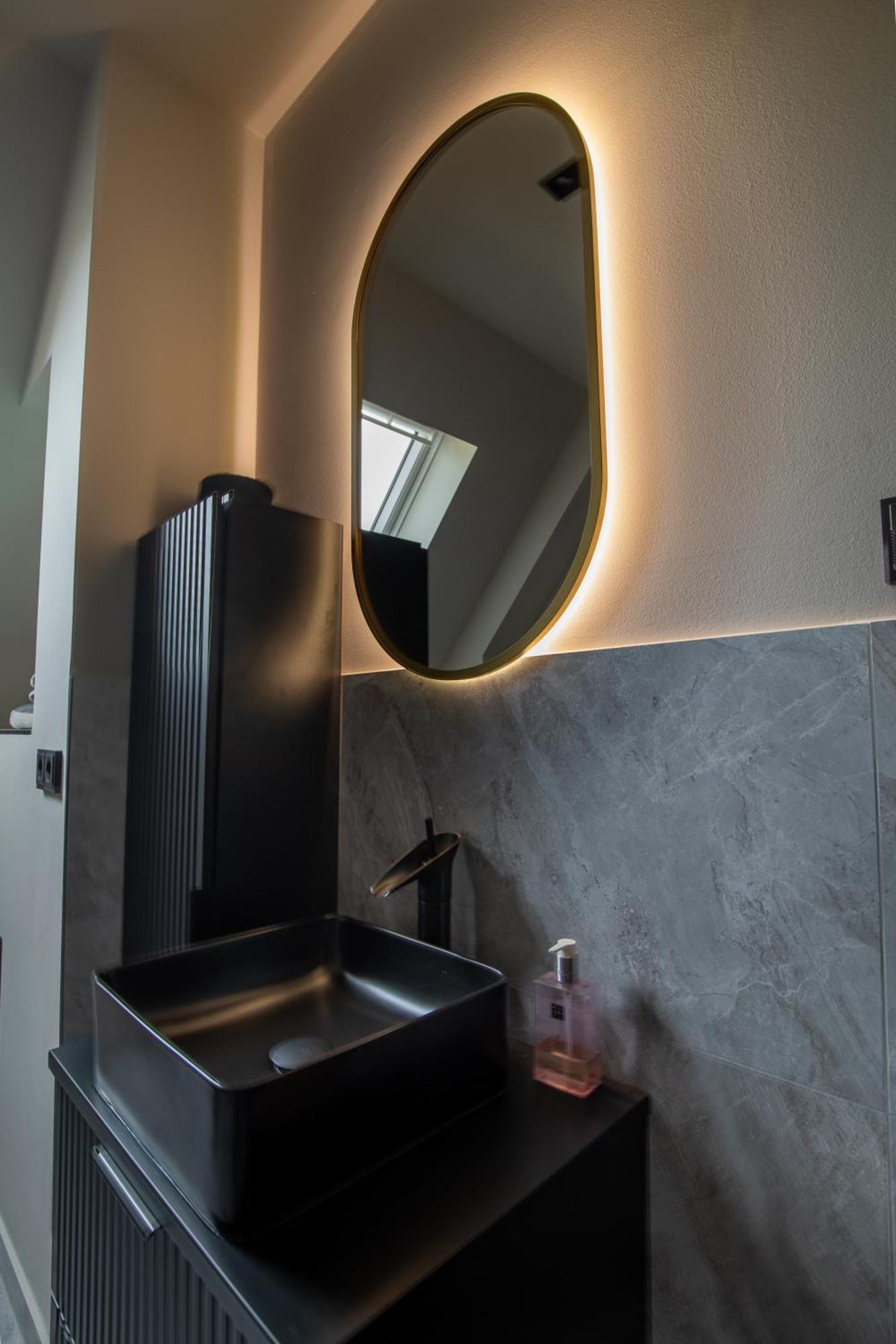 * Stadtvilla Plauen * * Aussergewoehnlich * 2 Zimmerwohnung * Zentrumsnah 외부 사진