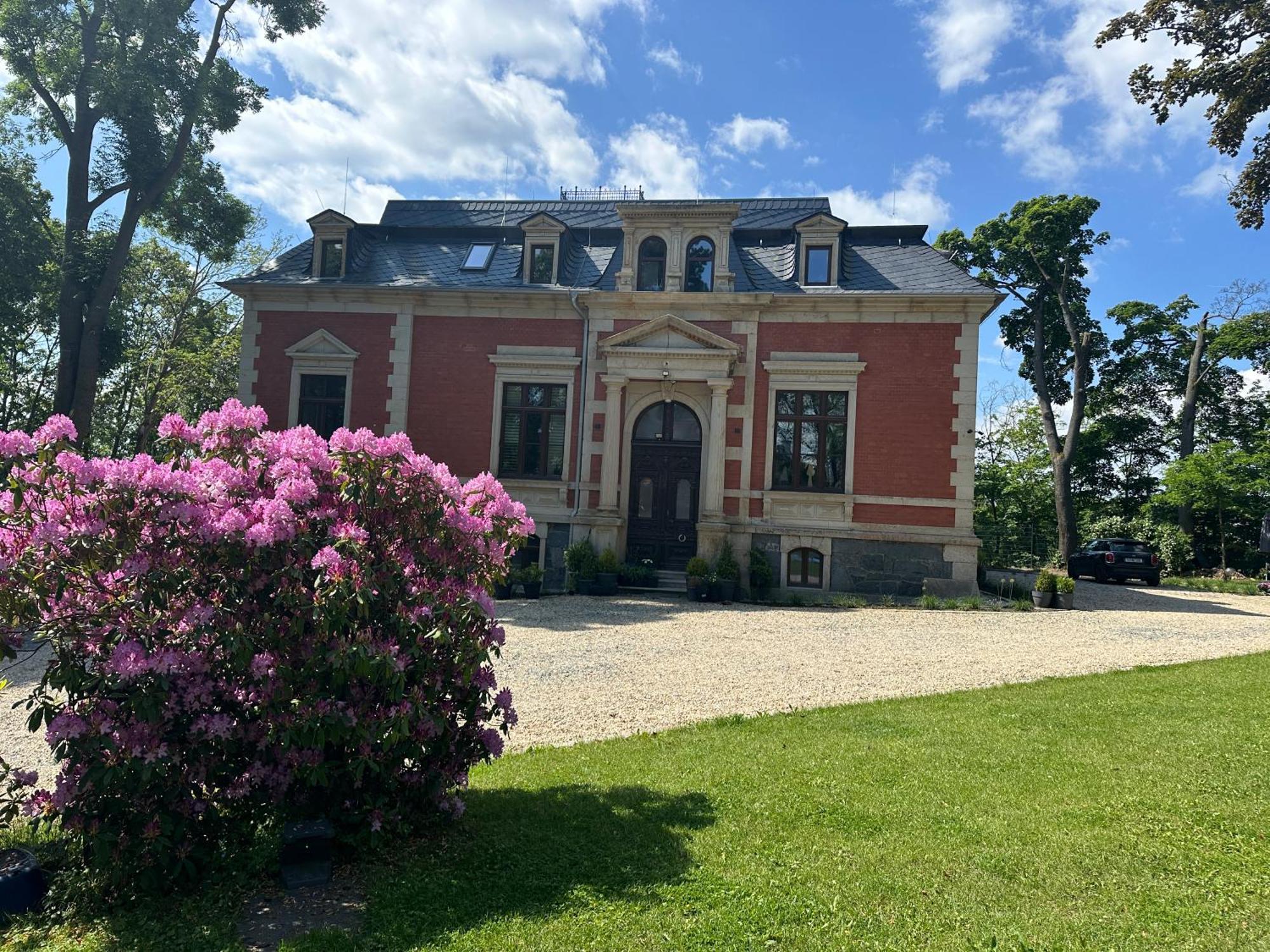 * Stadtvilla Plauen * * Aussergewoehnlich * 2 Zimmerwohnung * Zentrumsnah 외부 사진